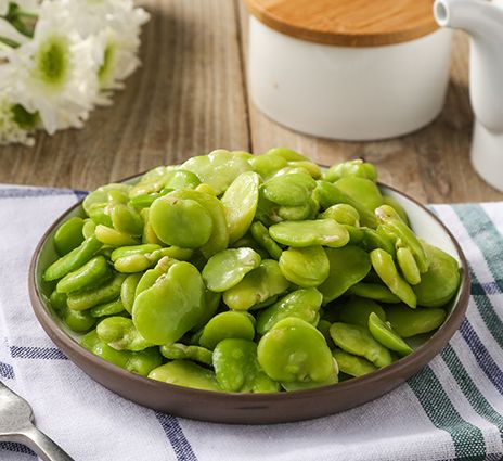 【蚕豆瓣炒鸡蛋】菜式做法:无需解冻,过沸水汆烫后沥干水分,与鸡蛋