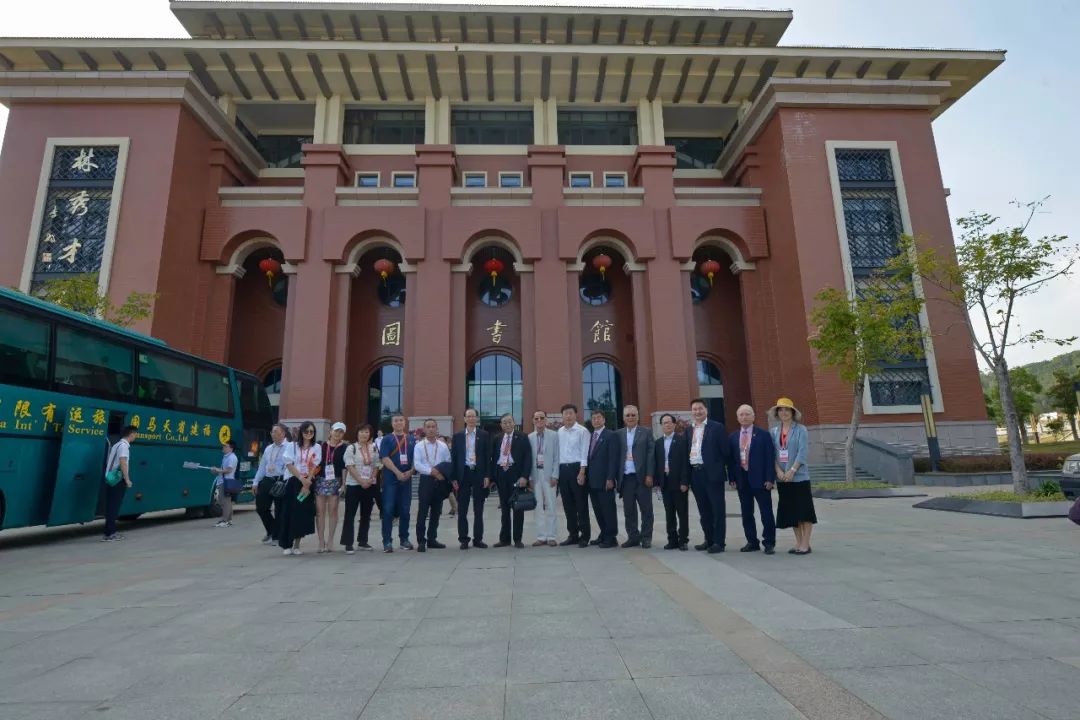 为石油化工学院的发展感到欣慰,共同祝愿福州大学石油化工学院越来