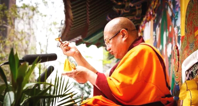 居士问刚入佛门应该如何修行