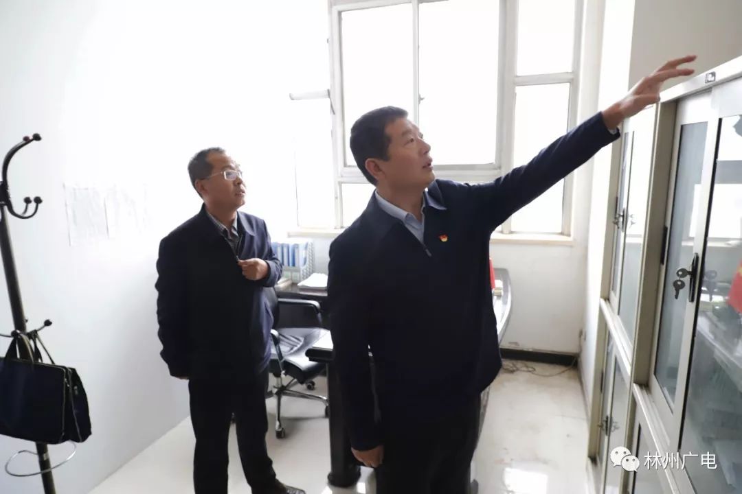 林州市委书记王宝玉再次突击检查机关干部纪律作风建设