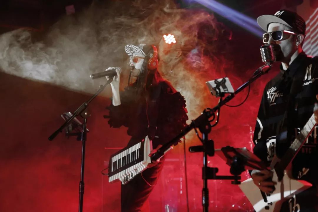 正式开票简迷离geminixminig迷你机混合理论无限巡演hibridtour