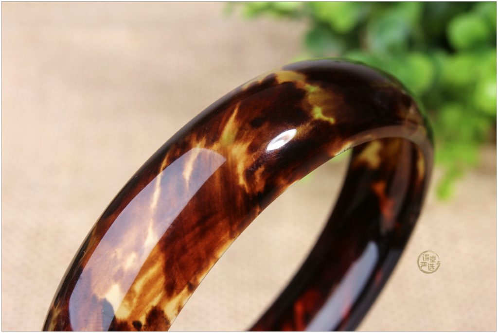玳瑁什么颜色好?