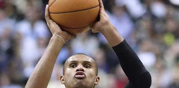 nba这些球员投篮姿势第一最奇葩最后一个最搞笑