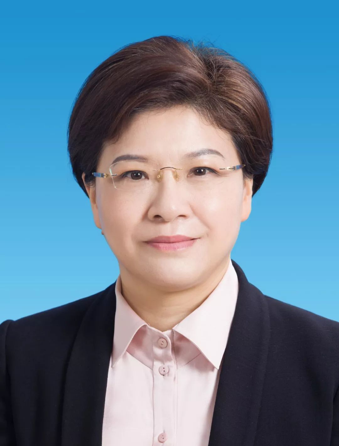 韩立明任南京市代市长民国十九年的旧报纸一起来溧阳上沛田里挖山芋