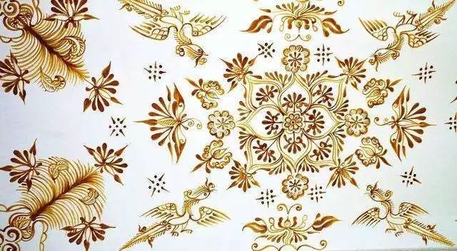 枫香印染画在布上的青花瓷