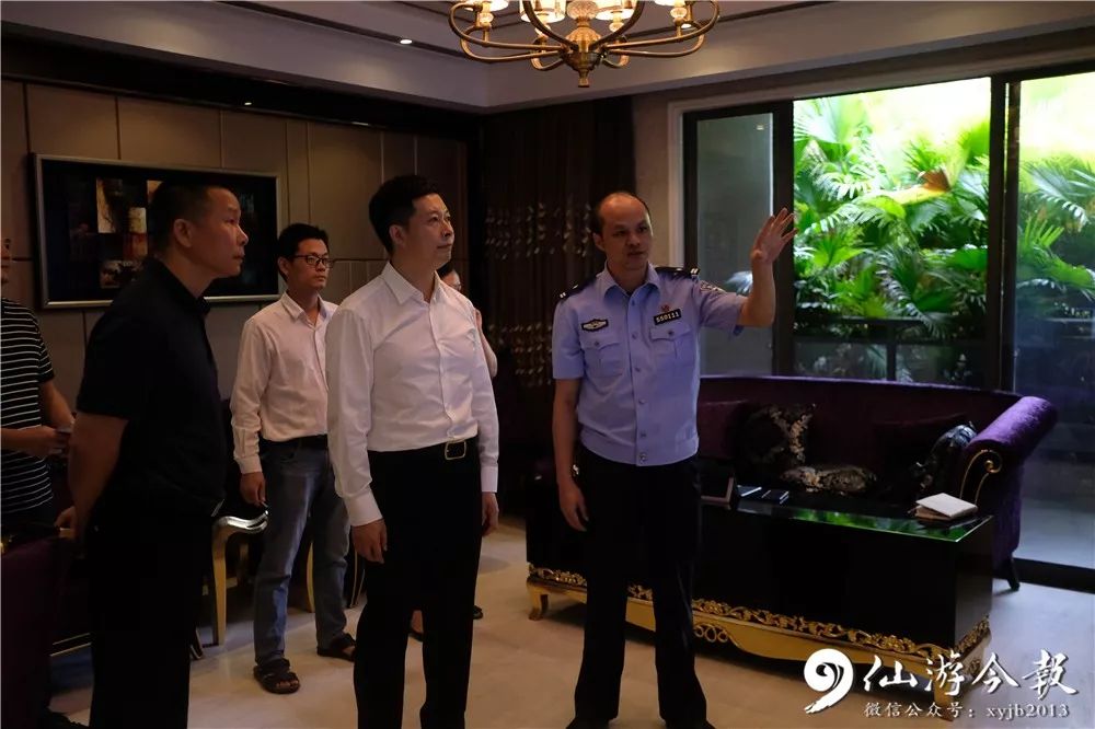 吴国顺一行先后来到榜头镇仙作博物馆,工艺博览城下广场,工艺博览城1