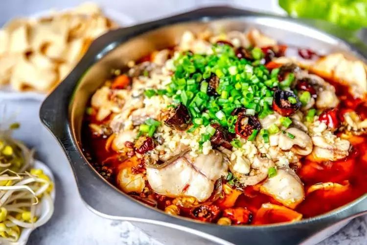 过冬必备洛阳这几家特色鱼锅尝一口就让你把持不住