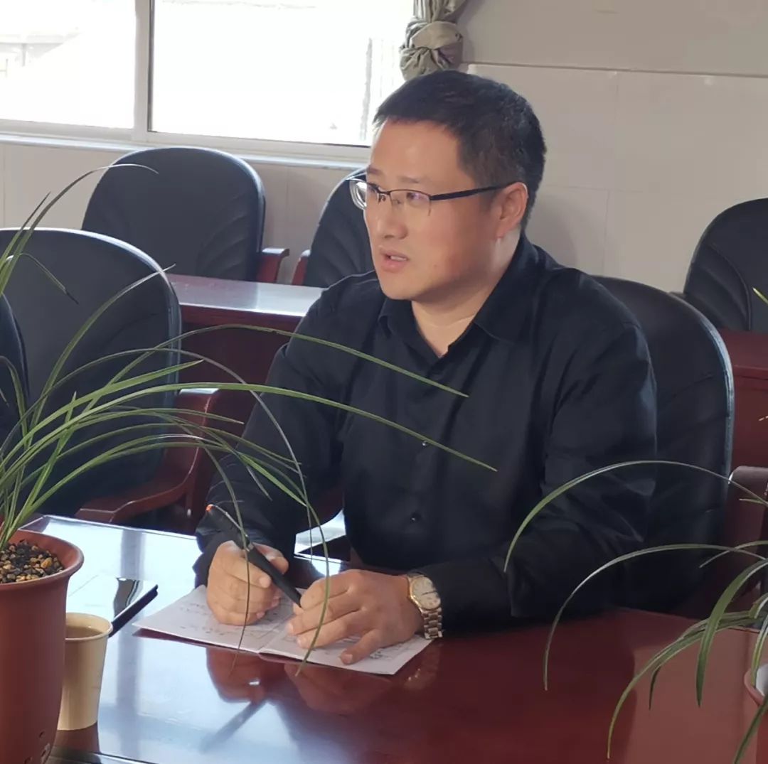 市教研员金奎老师以及实验小学高姣男老师乾明学校全体数学教师乾明