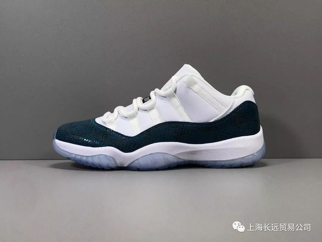 aj11白蛇retrolowle乔丹11代