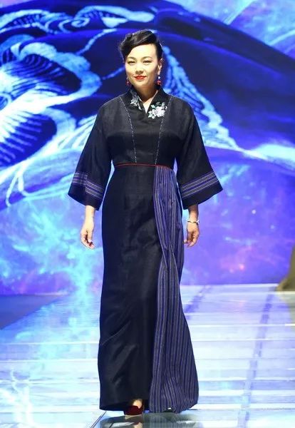 宁波时尚香黛宫首创现代时旗袍概念