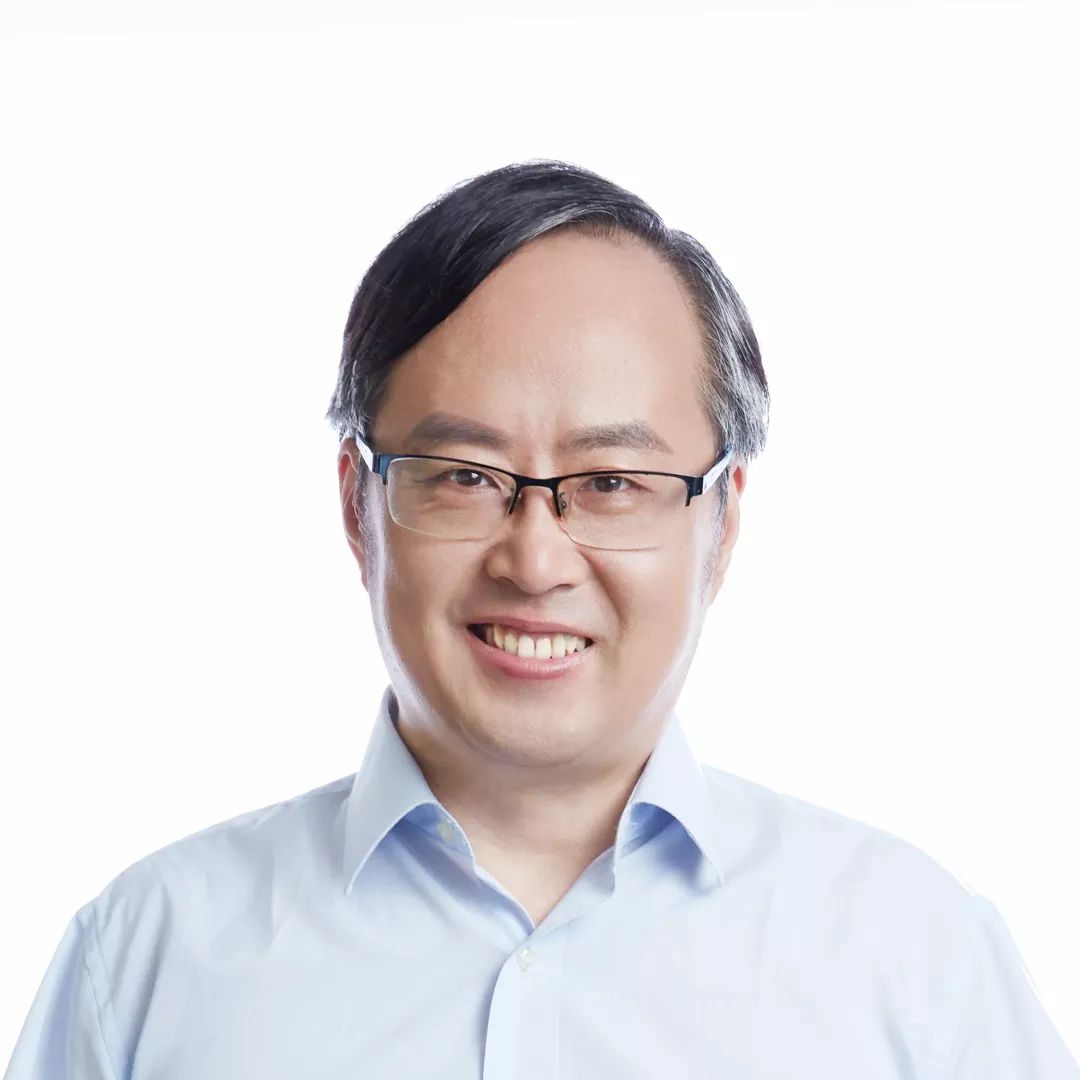 杨平拨号:2077科幻作家,北京作家协会会员,中国科普作家协会会员未来