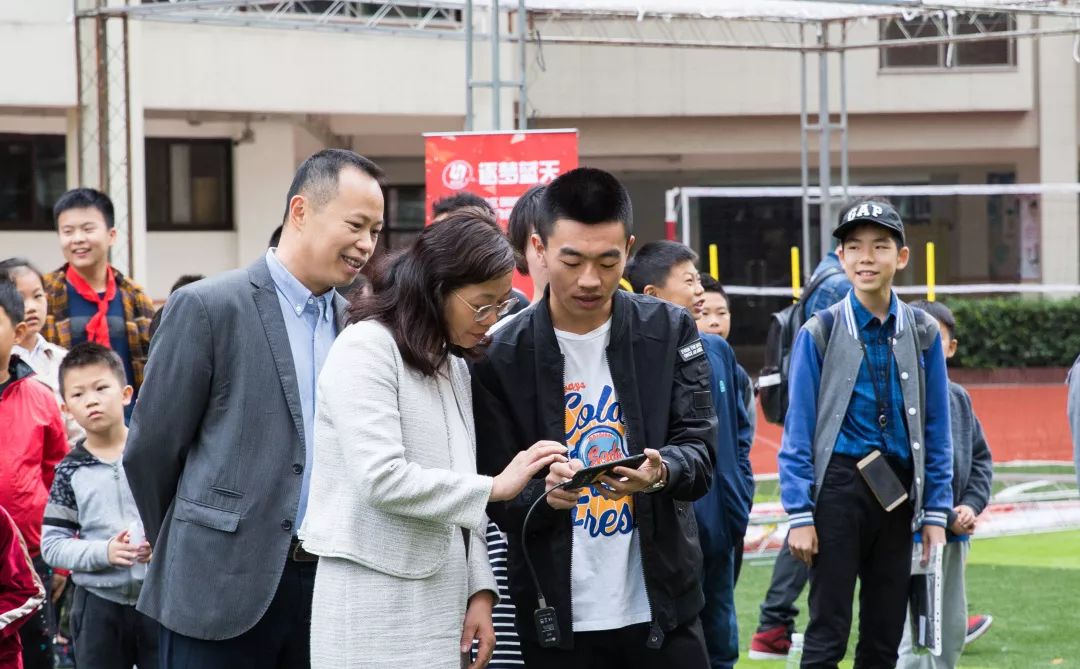 逐梦蓝天智造未来2019普陀区青少年多旋翼飞行器科普大赛举行