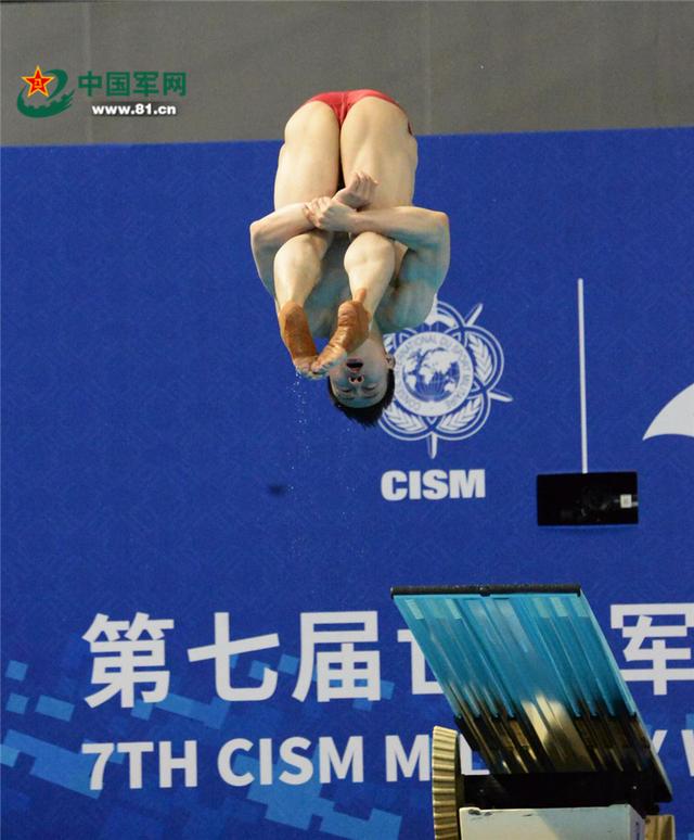 中国男子跳水最帅队员图片