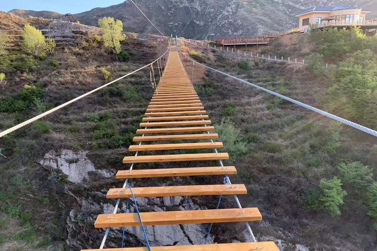 各式各样的户外吊桥,你想pick哪一款?