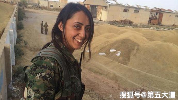引多国愤怒!土军击溃库尔德女兵后仍不放过:对尸体进行侮辱