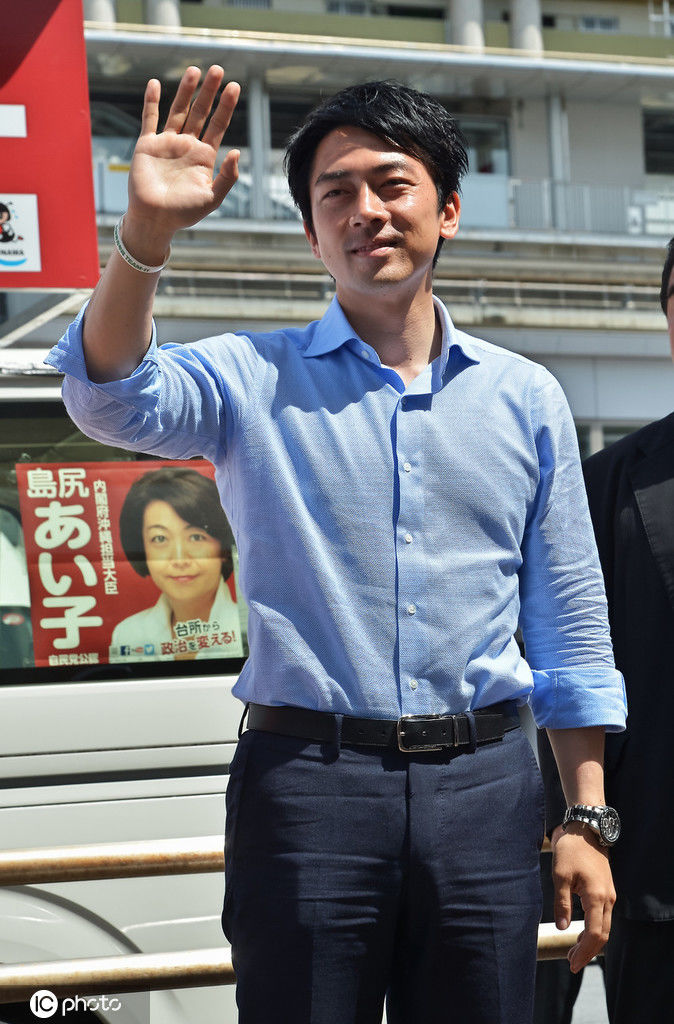 日本前首相小泉纯一郎之子成安倍内阁最有钱新人