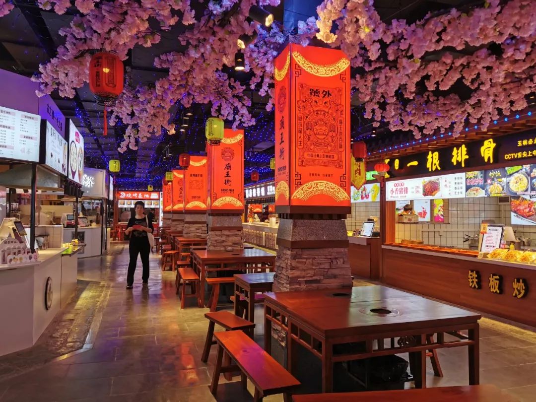 火爆玉林庙王街美食今天开业啦全场美食嗨到翻