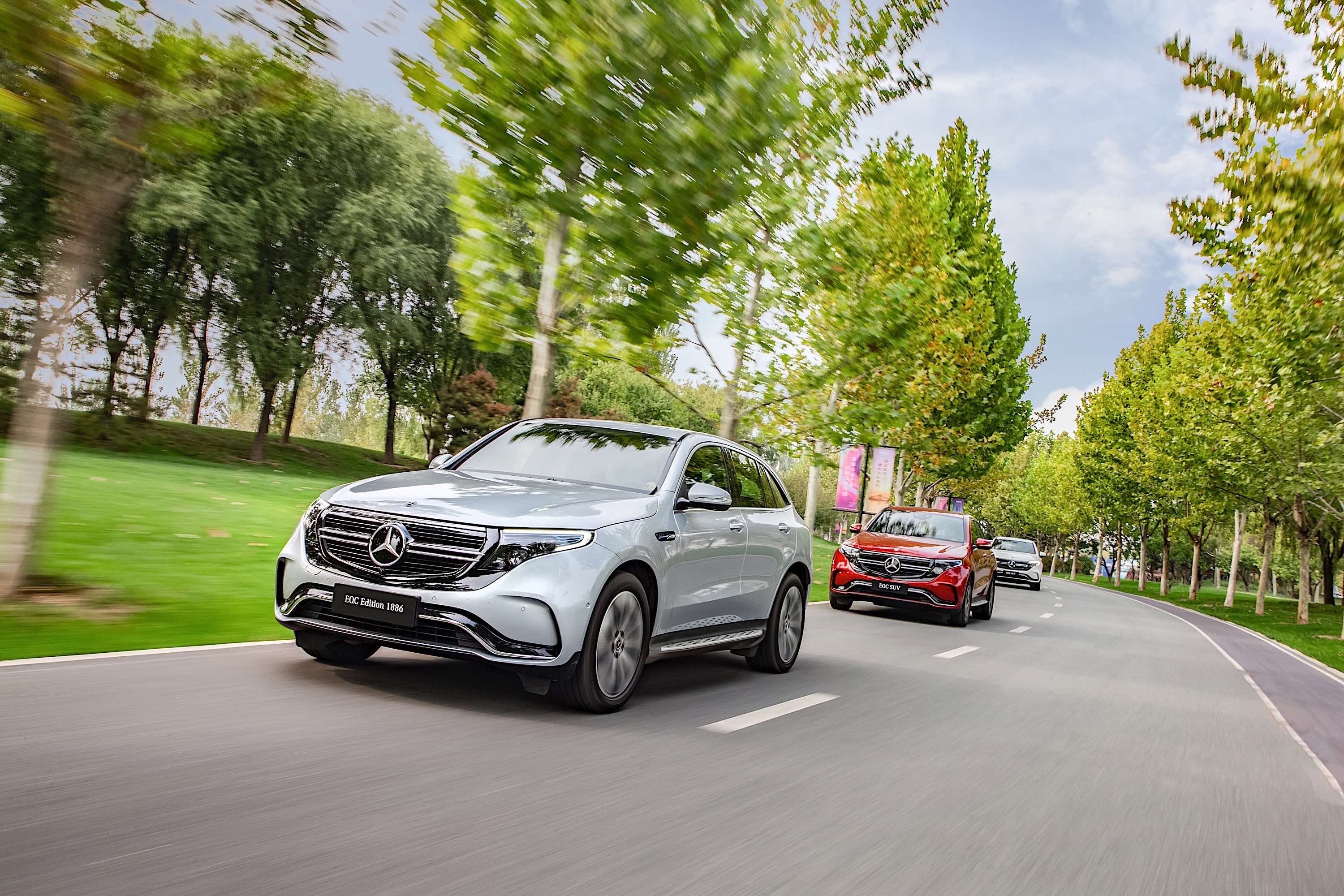 全新梅赛德斯奔驰eqc纯电suv重新定义电动豪华出行