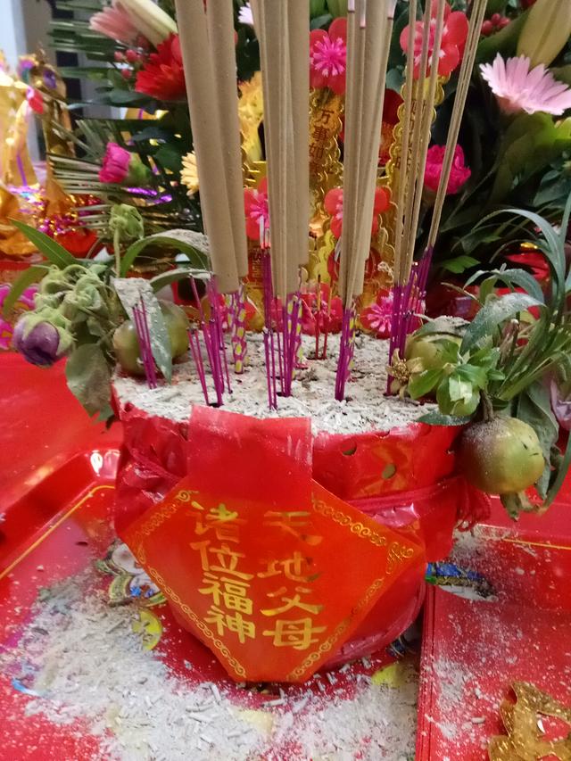 原创实拍广东潮汕民俗年末拜神