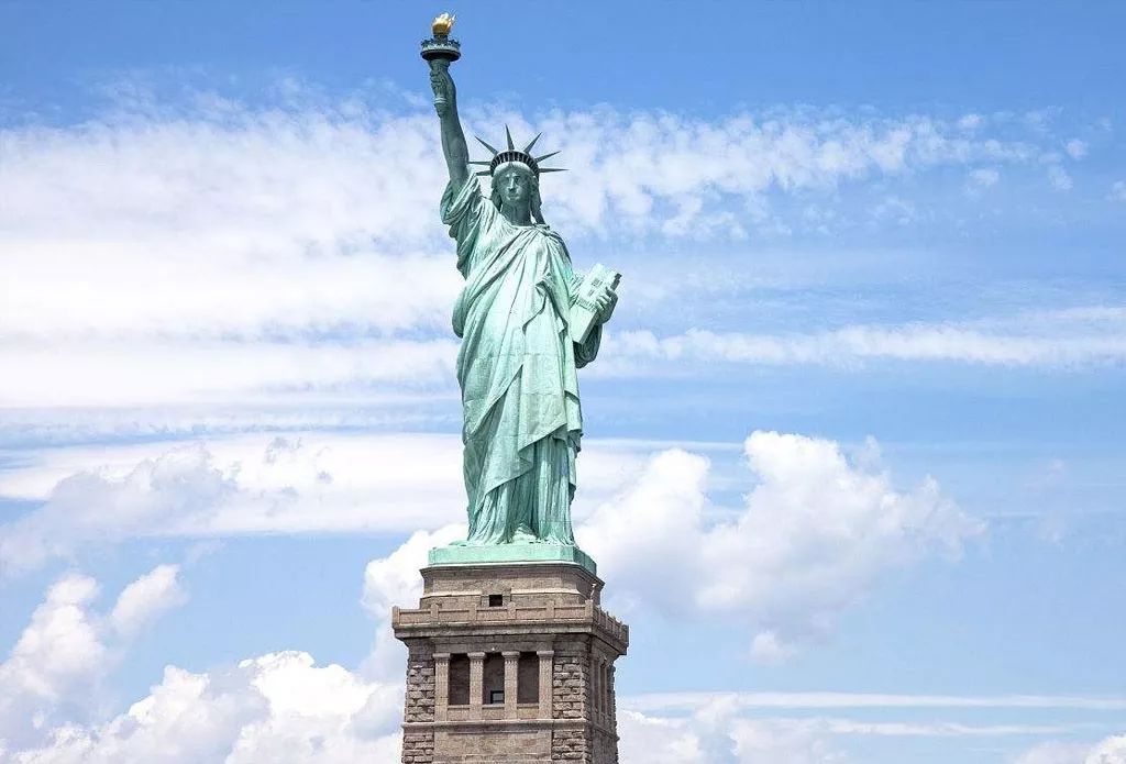 历史上的今天——1886年10月28日,美国自由女神像揭幕
