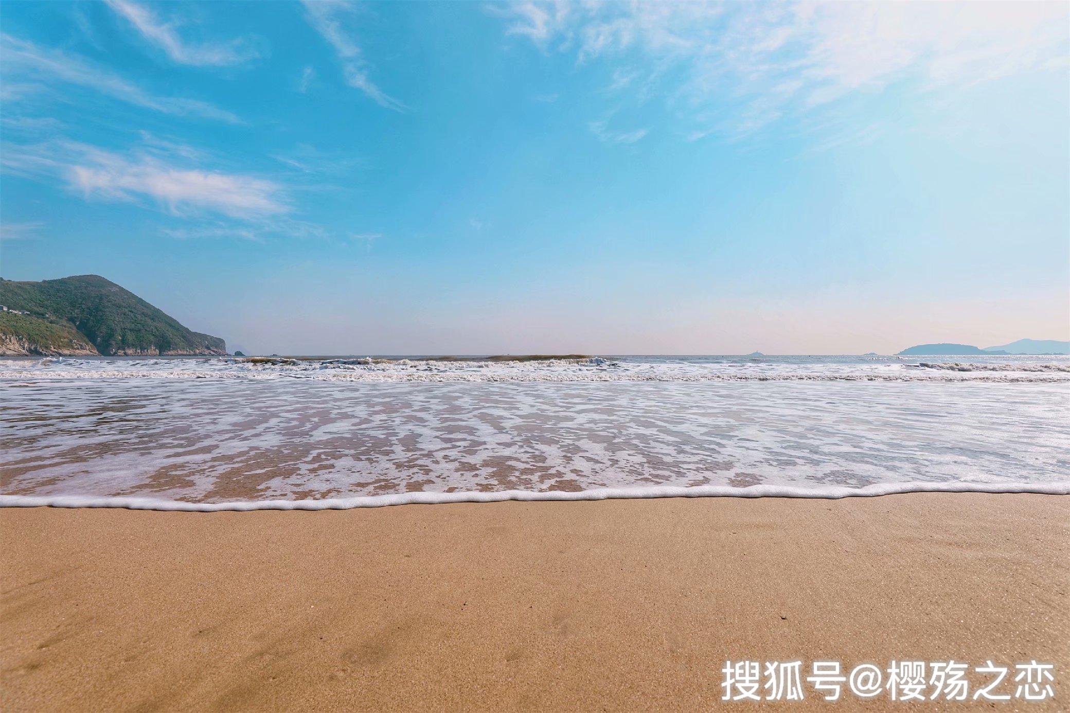 浙江最"古怪"的沙滩,需要掐点过去,过期不候_洞下