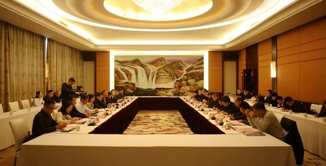 市长刘锋与富士康科技集团执行总经理林政辉等高层深入座谈交流,共叙