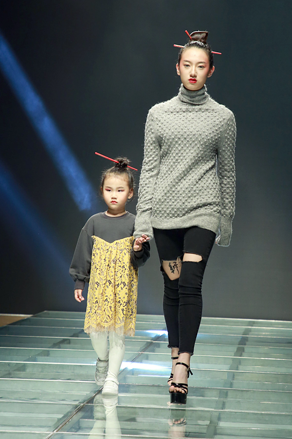 2019宁波时尚节t台杨红彬工作室华服亲子高定