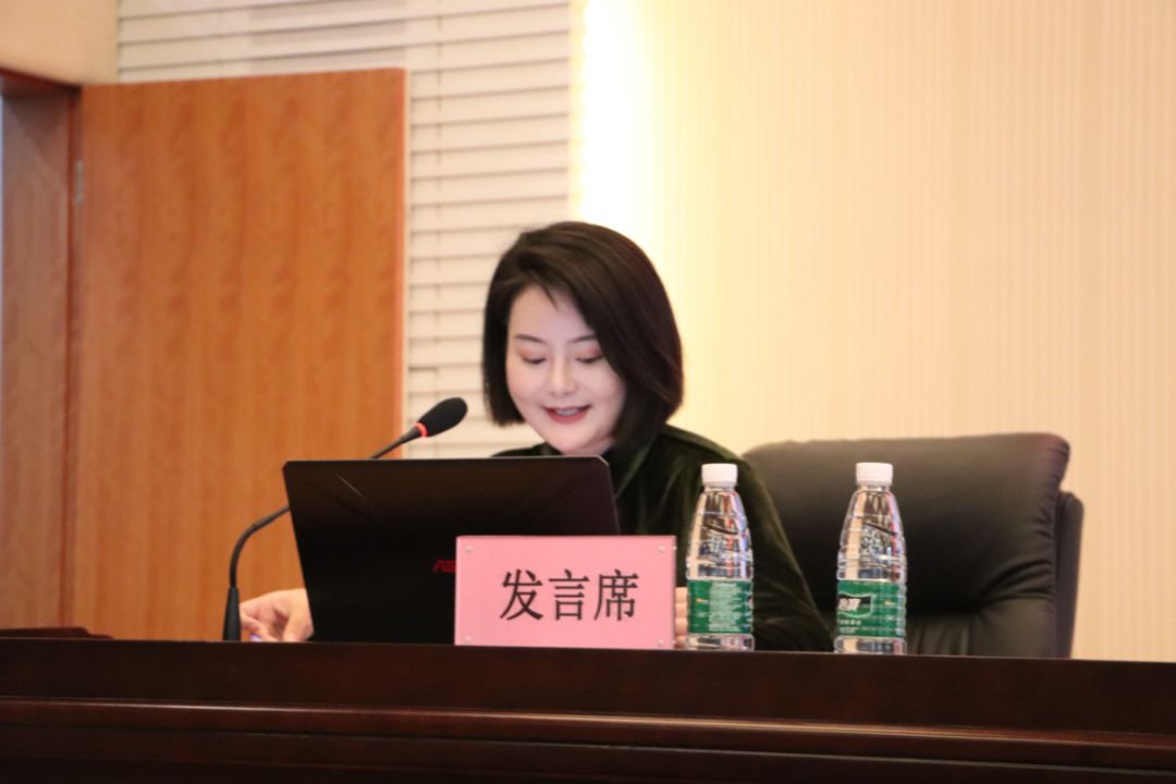 四川省性病艾滋病防治协会项目官员田春华作了2019年青春红丝带志愿团