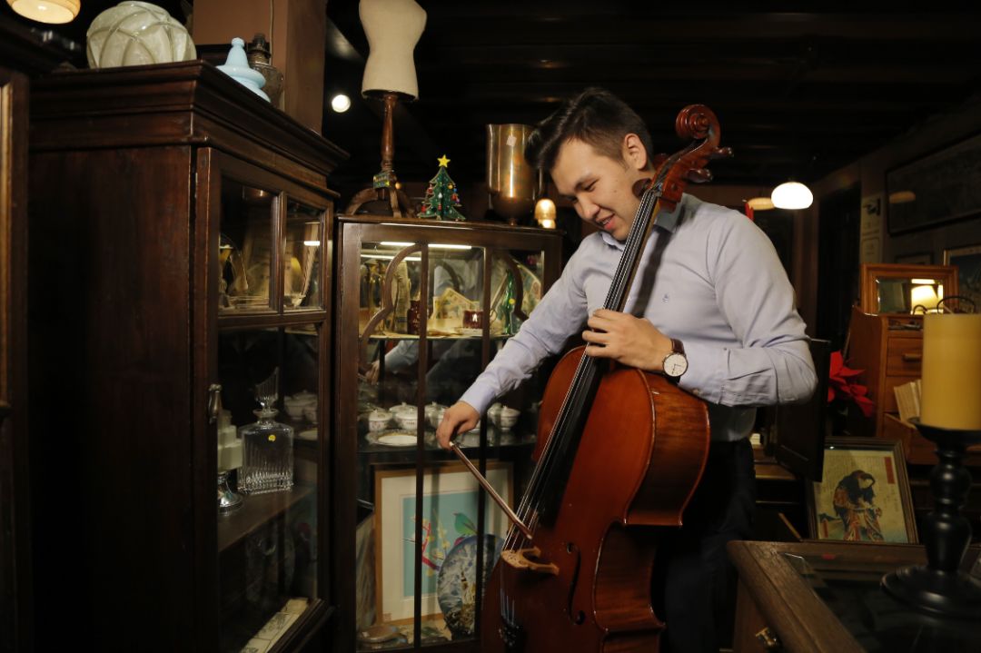 67马新桦与她的大提琴重奏团她是城市的韵味犹如诗的意境