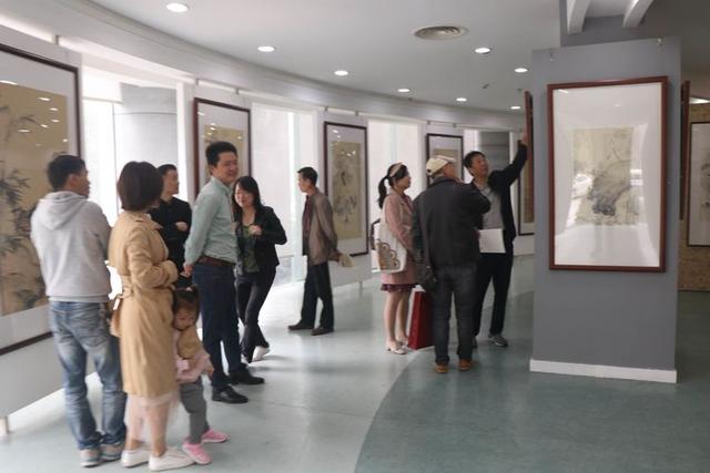 道法自然一一白金尧花鸟画作品展在湖州市图书馆开展