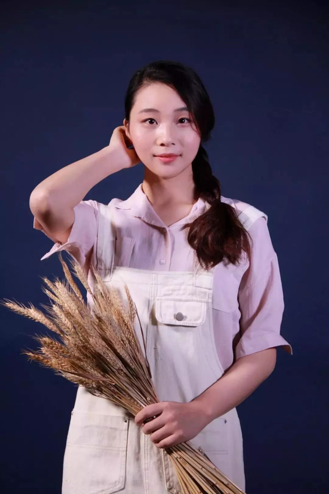 演员 黄丹 饰苏尼亚毕业于成都理工大学2014级表演专业,参演话剧