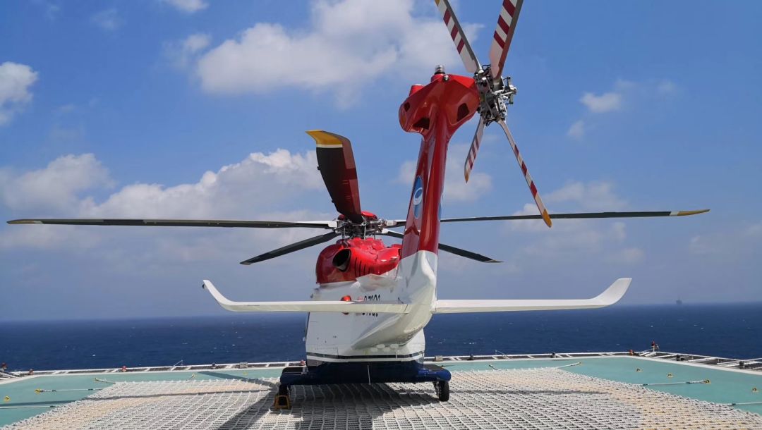 中信海直成功完成aw139机型首次海上平台商业飞行任务_直升机