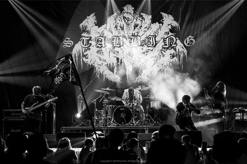 stabbing(北京)现已发布新单曲《metal superstar》.