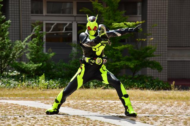 假面骑士01时王冬季剧场版:异类怪人01和原型01形象公开