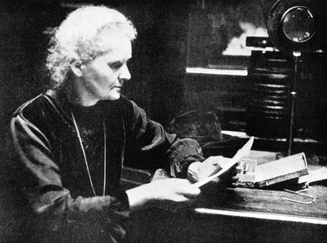 史记 居里夫人传_玛丽·居里