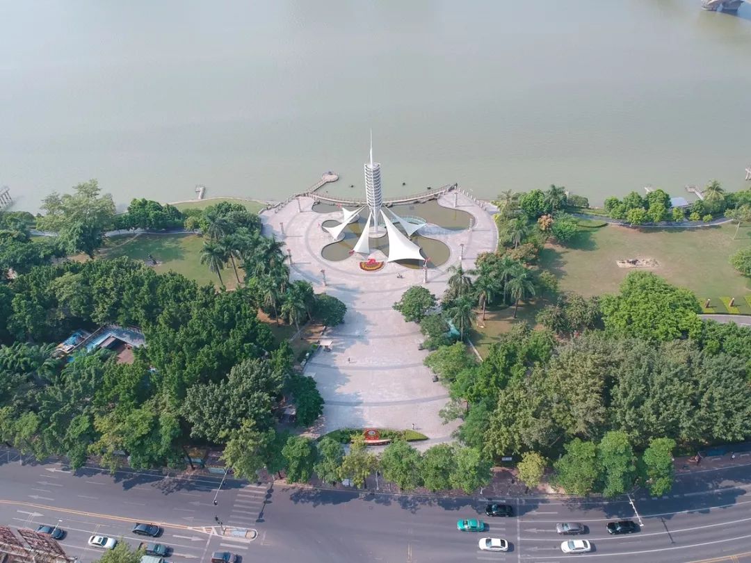 東江沙公園豐渚園從空中俯視惠州,青山碧水,綠蔭掩映,濱江公園,東江