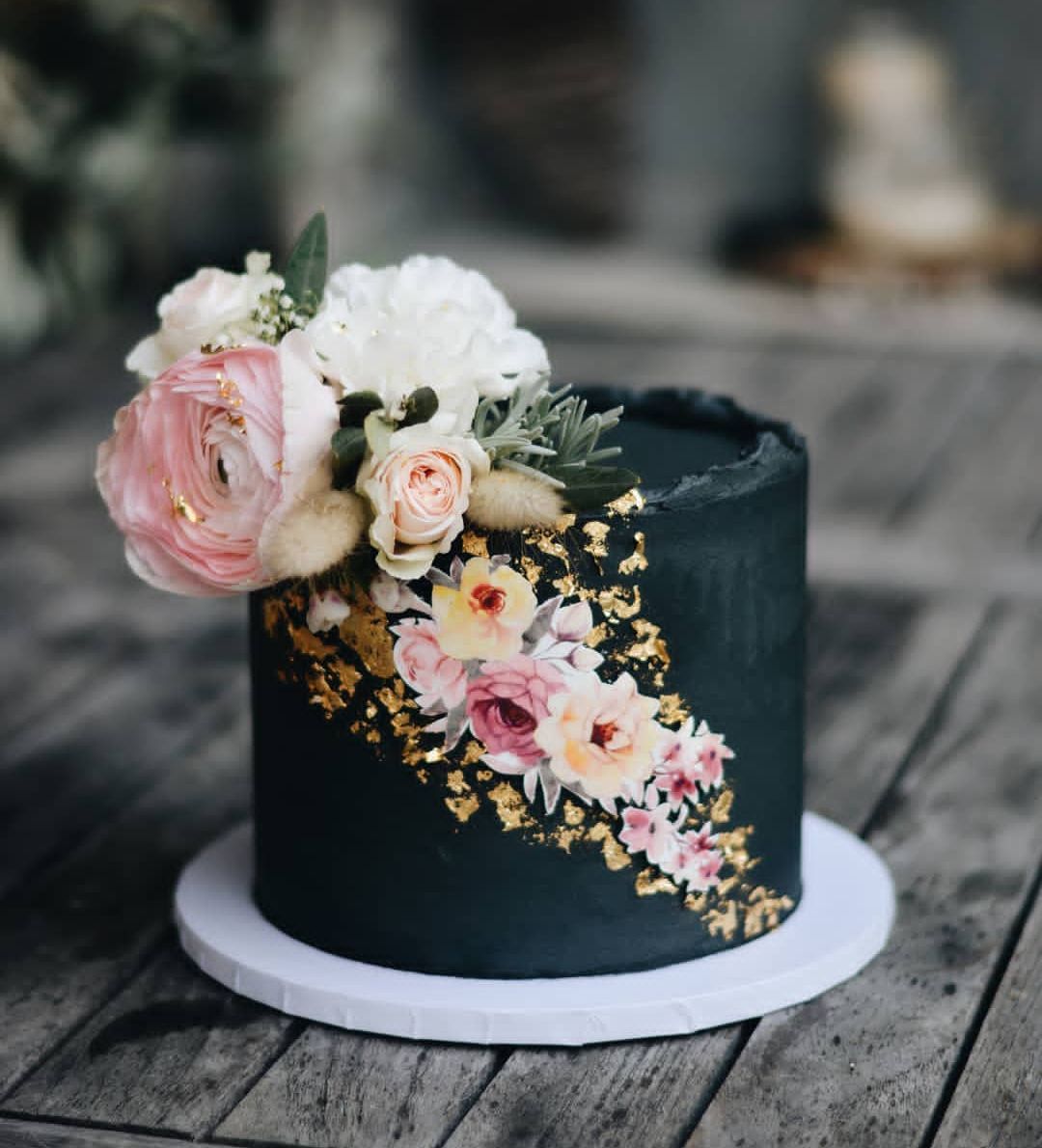 当甜点邂逅鲜花艺术是一种流连忘返的情调