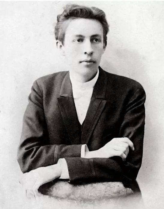 拉赫玛尼诺夫 | 你找到那朵五片花瓣的紫丁香了吗?