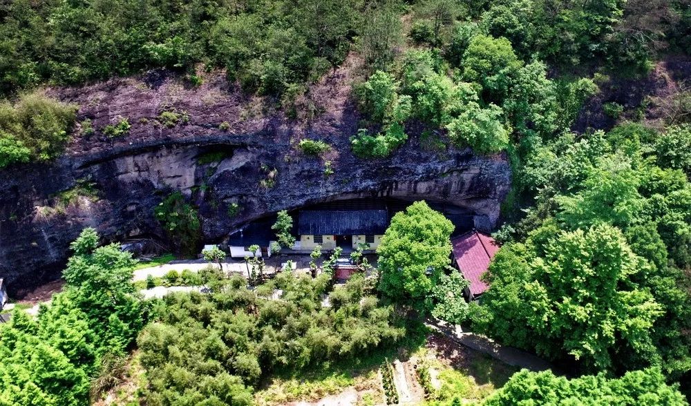 神力开岩天台平桥有个地方与两个皇帝有关