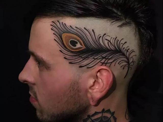 在耳朵上纹身是种什么样的体验