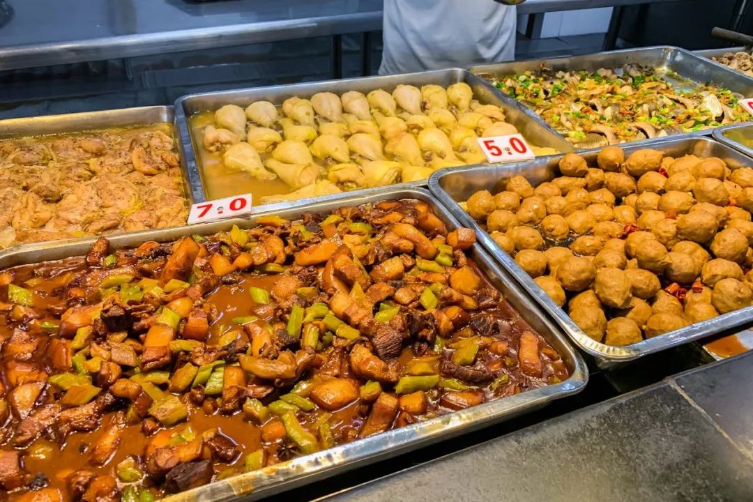 广州体院饭堂请你不要再散发魅力了