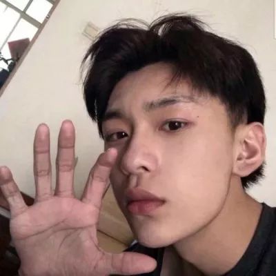 头像难过千万不要低头双下巴也太明显了