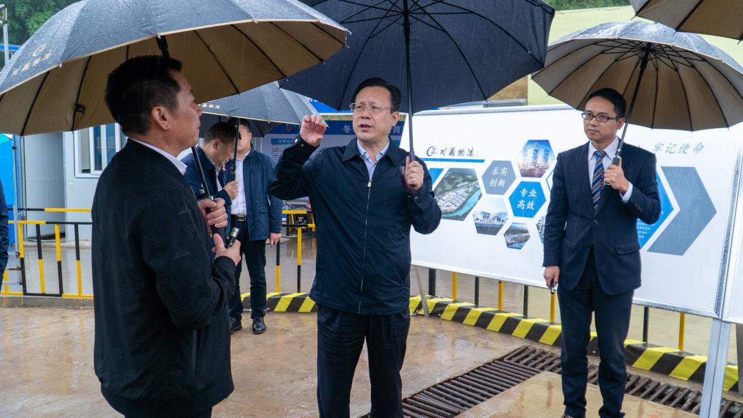 邹瑾在天全县蹲点调研时指出坚持科学规划做特做强雅鱼产业大文章