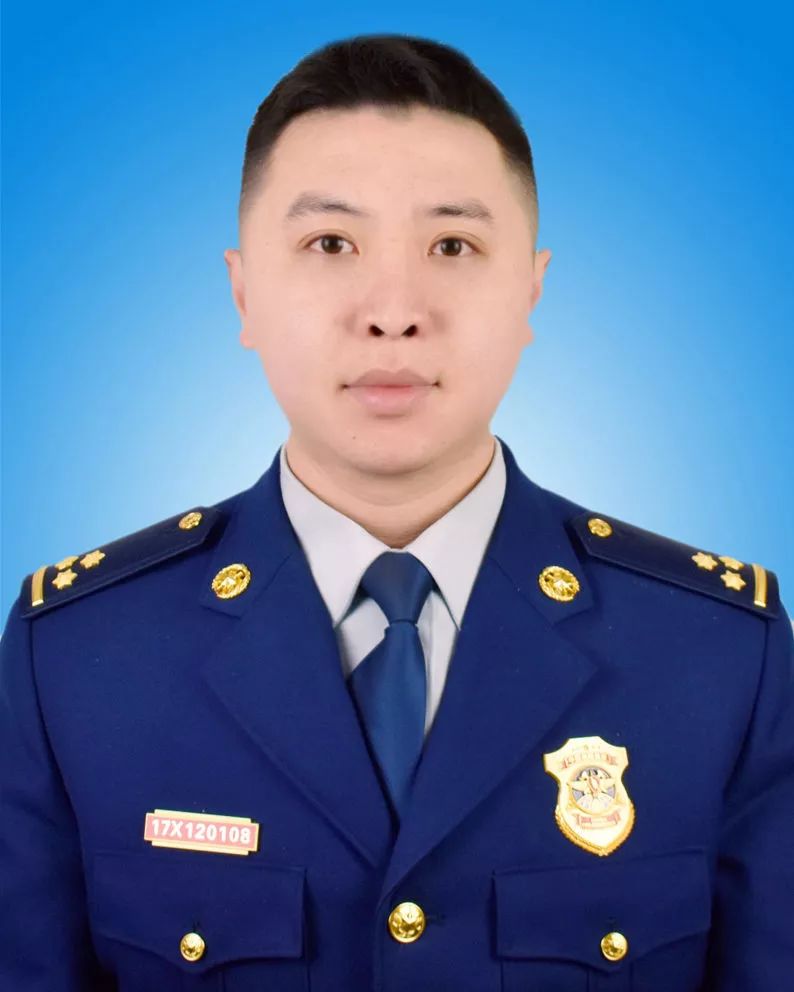 袁 浩黄石支队,防火参谋,入队8年.