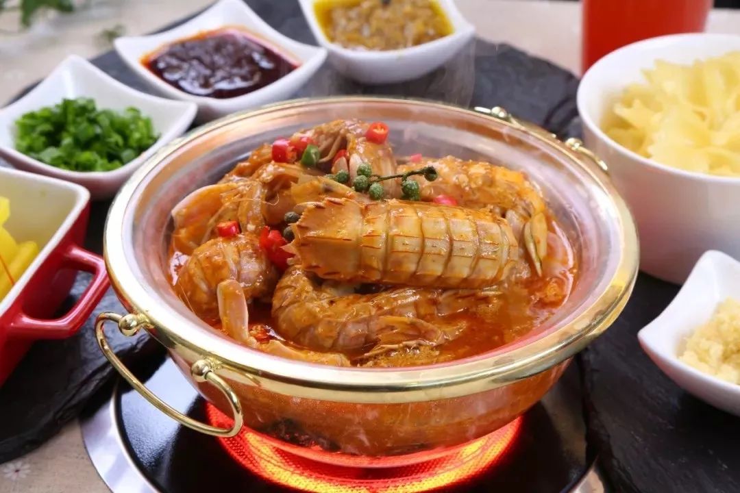 【吃在玉林】玉林人觅食新基地"庙王街"强势刷屏!_美食