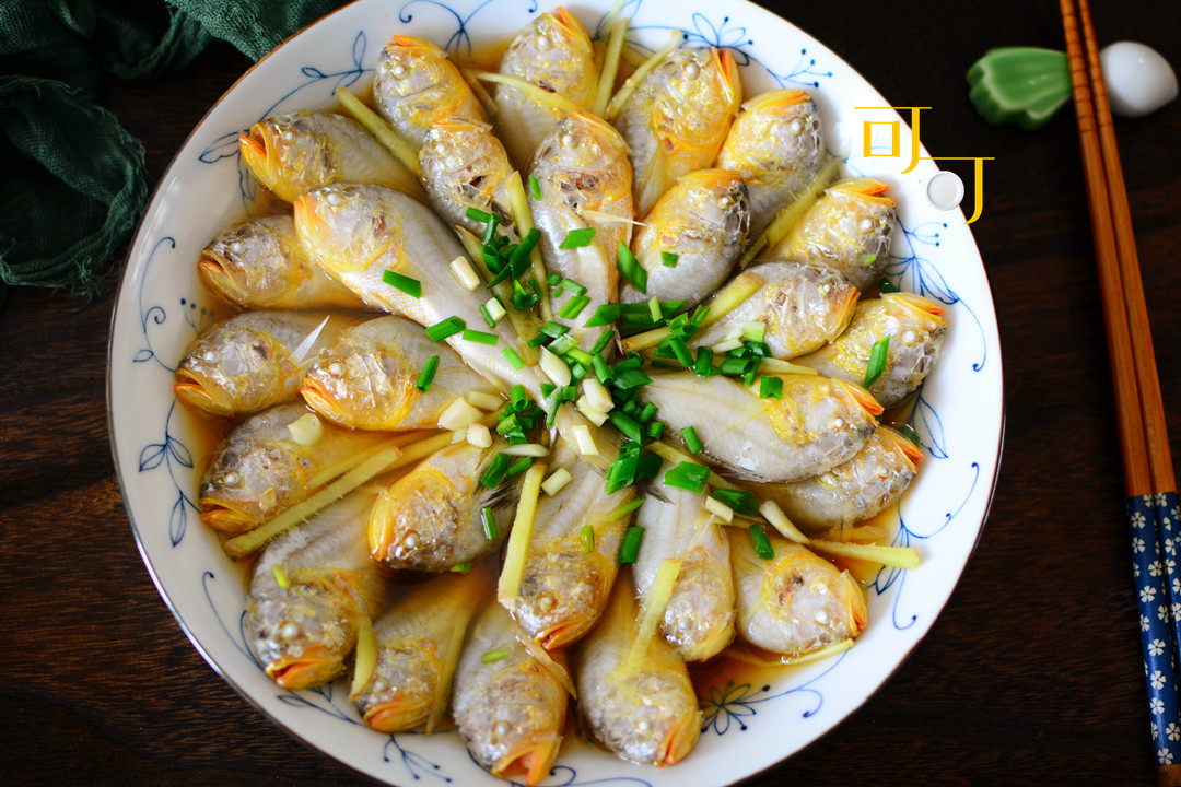 原创江南人的好口福清蒸梅童鱼只要掌握好时间鲜嫩如豆腐