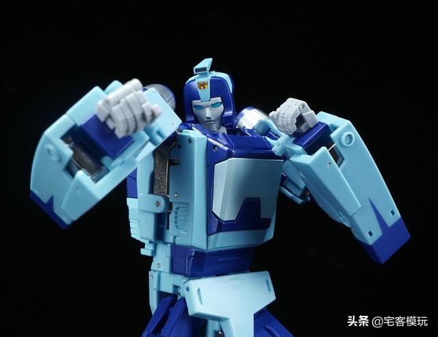 ft这款啰嗦表现还是让人比较满意的,造型依旧是我们熟悉的g1造型,方