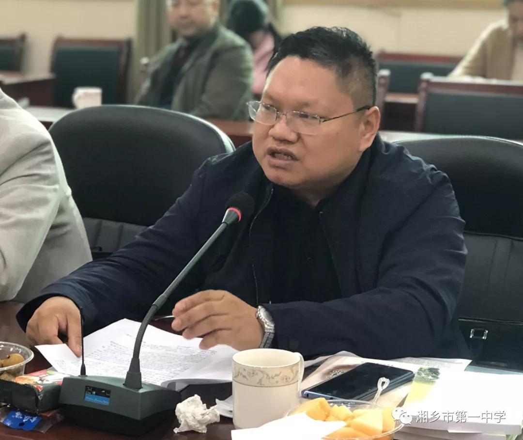 湘乡一中与龙城文学社联合举办中华传统文化进校园采风笔会
