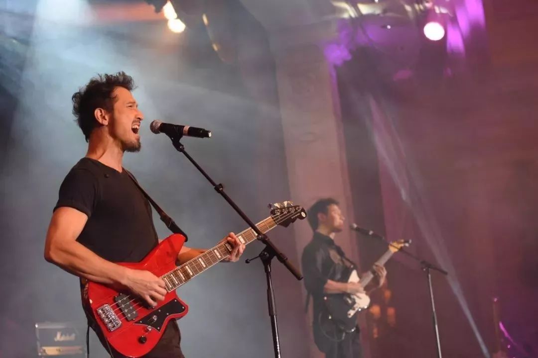 城中盛事soler乐队再度开唱11月2日在黑沙海滩等你来嗨