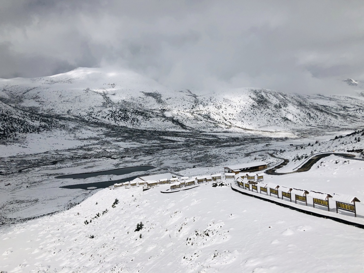 雪后初晴天地苍茫318国道的冰雪秘境王国白雪皑皑美成仙境